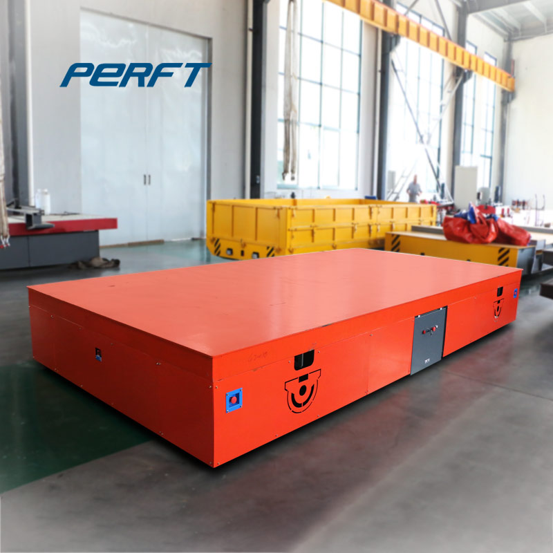 Railway cable-powered transfer cart that can be used to transport steel bars