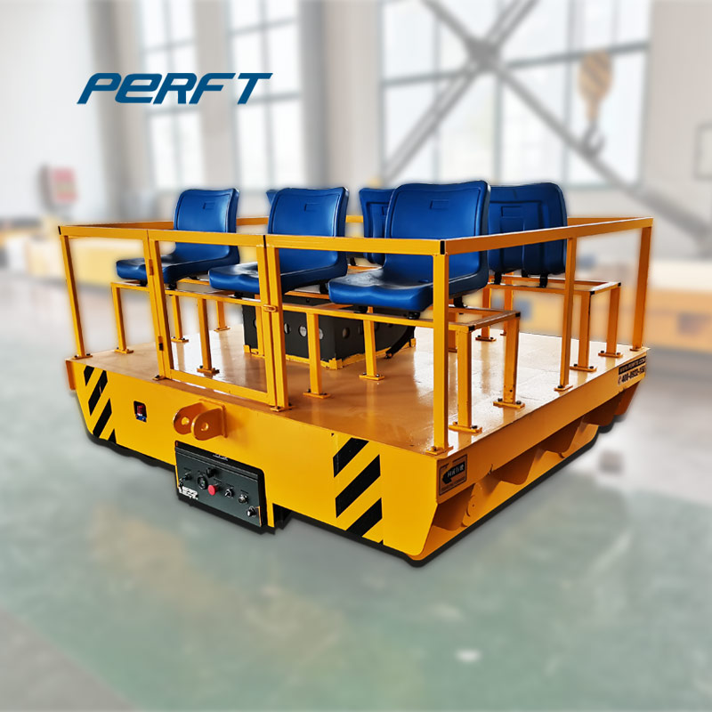 Trolley line-powered factory transfer cart capable of being equipped with auxiliary facilities