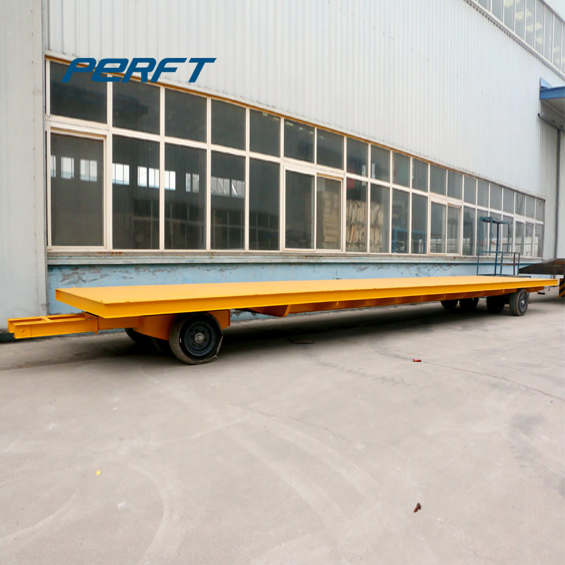 Heavy load trailer for transporting steel